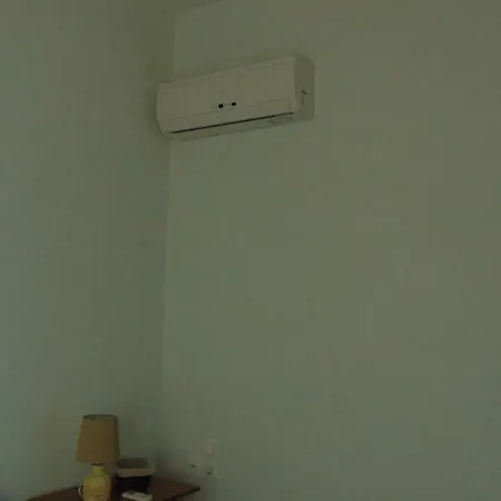 Kremasti Apartment *